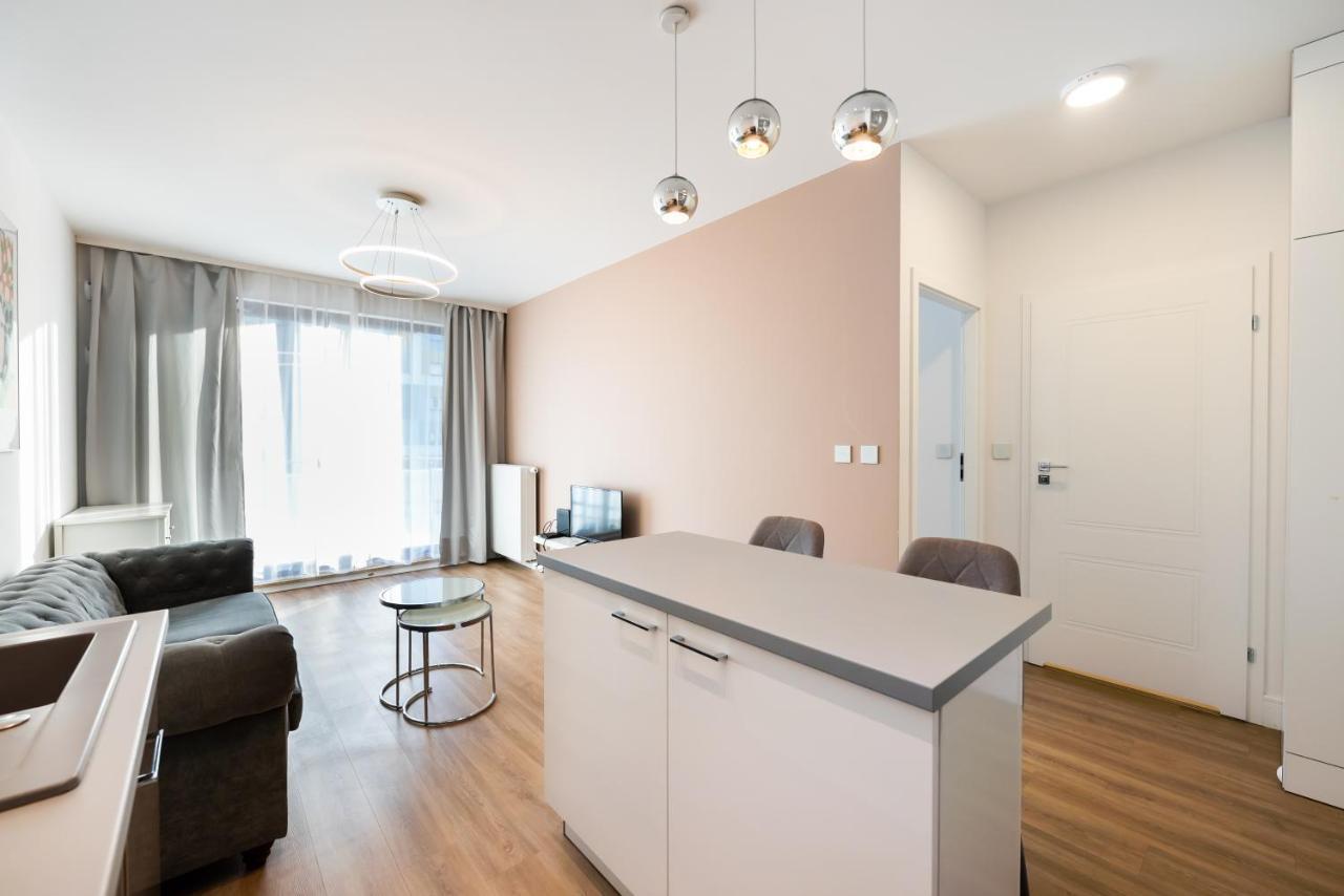 Apartament Wola Bloom